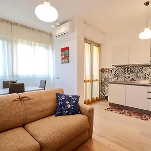 https://bilocale-6p-con-wi-fi-acposto-auto-a-30-mt-da-m3.italymilanhotels.net