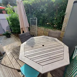 https://appartement-avec-piscine-proche-bord-de-mer.fr-provencehotel.com